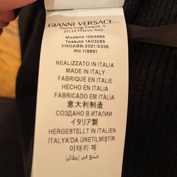 Versace Dress 🎉host pick🎉 - Picture 9 of 10